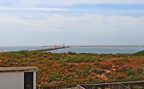 Ocean View Apartment With Free Parking